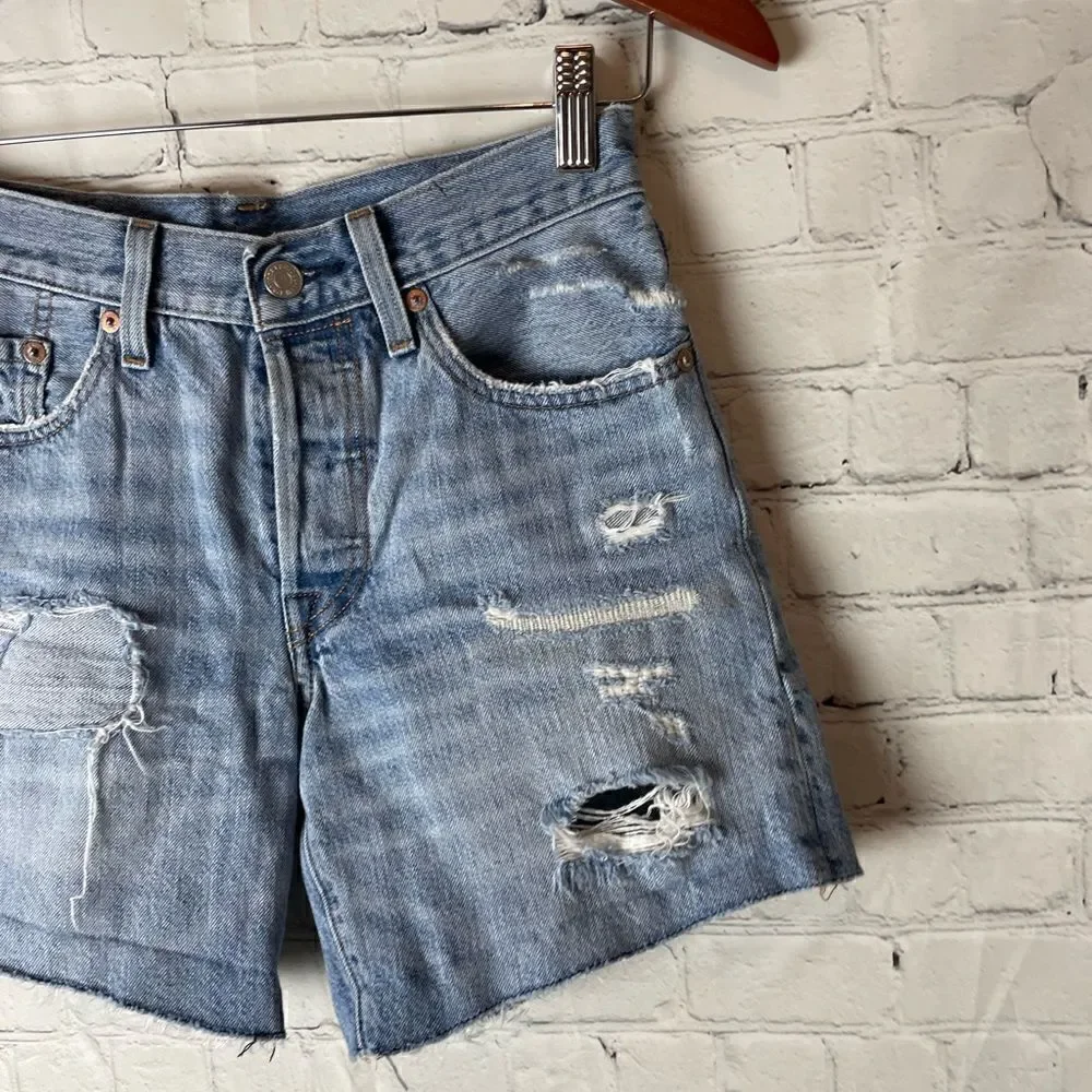 Levi's 501 long denim jean shorts distressed raw hem high rise medium wash 24